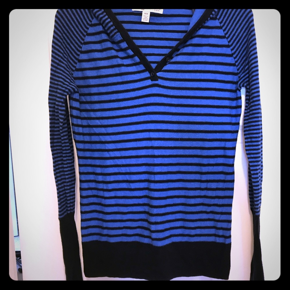 Blue long sleeve stripped top